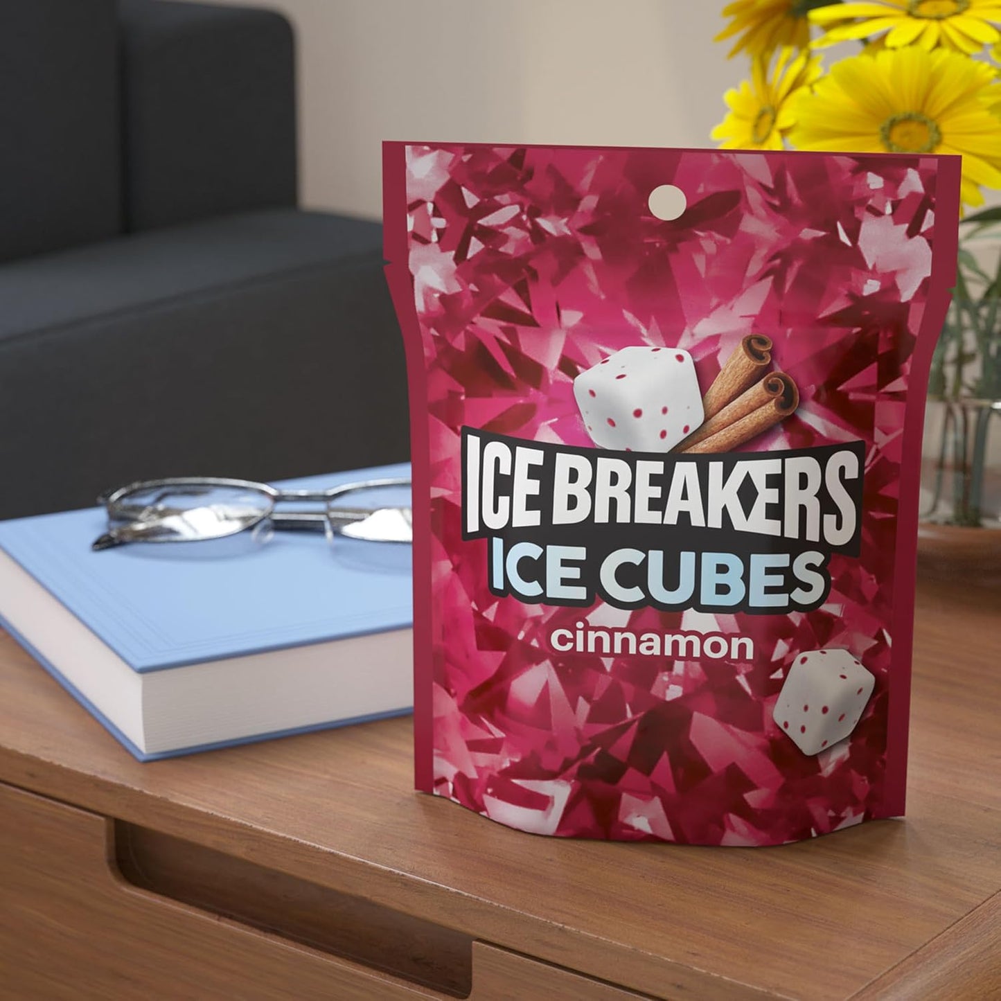 Ice Breakers Ice Cubes Cinnamon Sugar Free Chewing Gum Pouch, 8.11 Oz (100 Pieces)