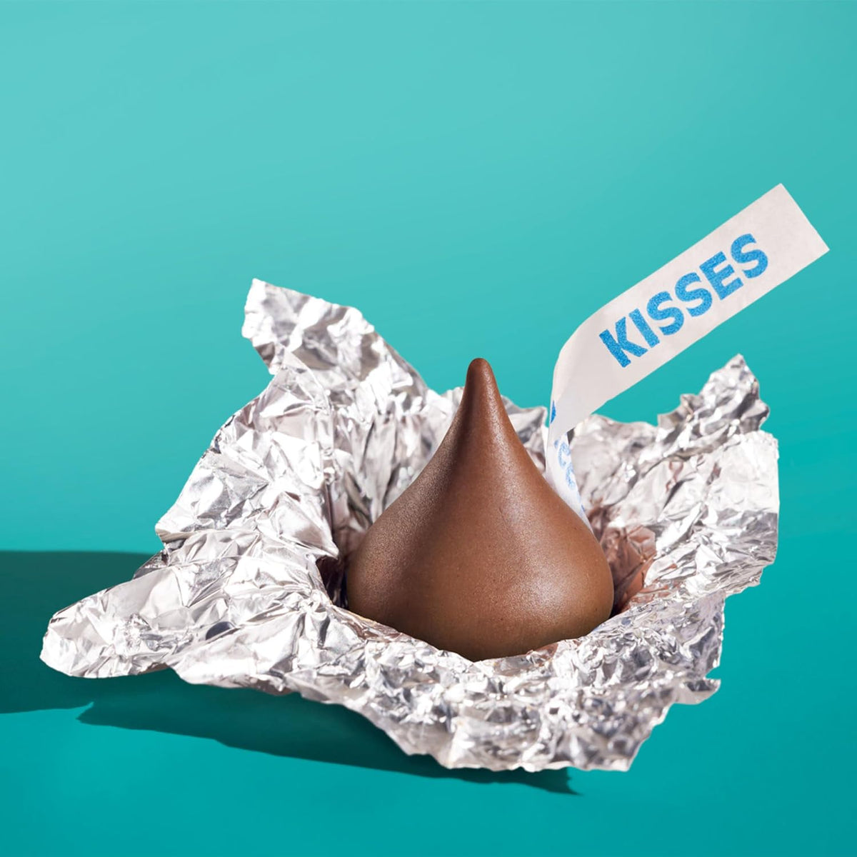HERSHEY'S KISSES Milk Chocolate Candy Bulk Party Pack, 30 Oz