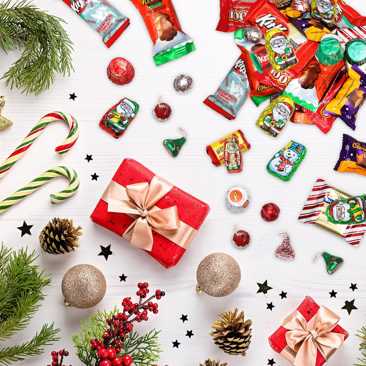 Bulk Christmas Candy Chocolate Variety Mix 4 LB - Individually Wrapped Assorted Holiday Themed Chocolates Assortment for Classroom Candies, Bowls, Parties, Stockings & Gift Bags