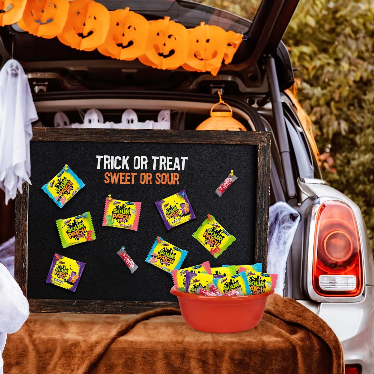 SOUR PATCH KIDS Soft & Chewy Gummy Halloween Candy Variety Pack, 40 Ct