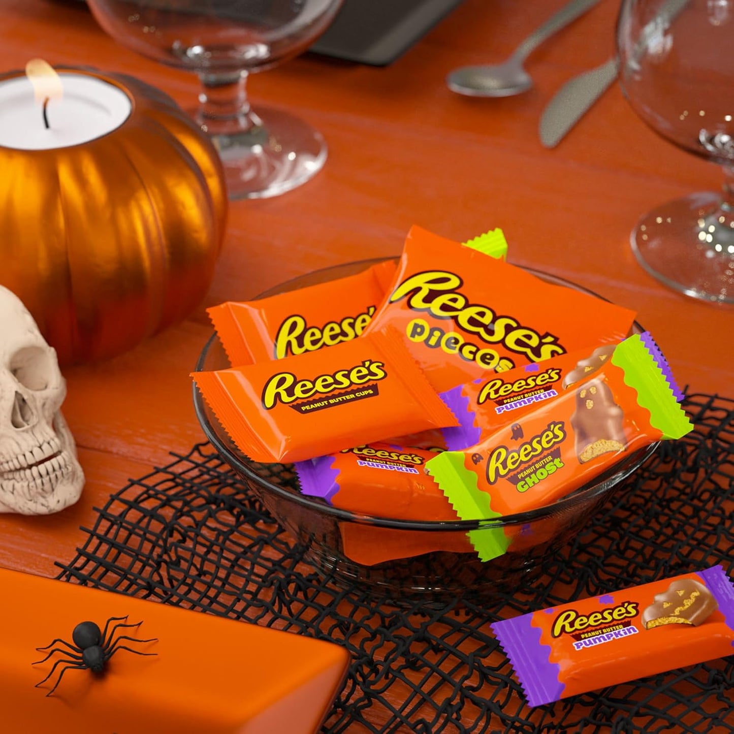 Reese's Assorted Peanut Butter Halloween Candy Bulk Variety Bag, 30.45 Oz