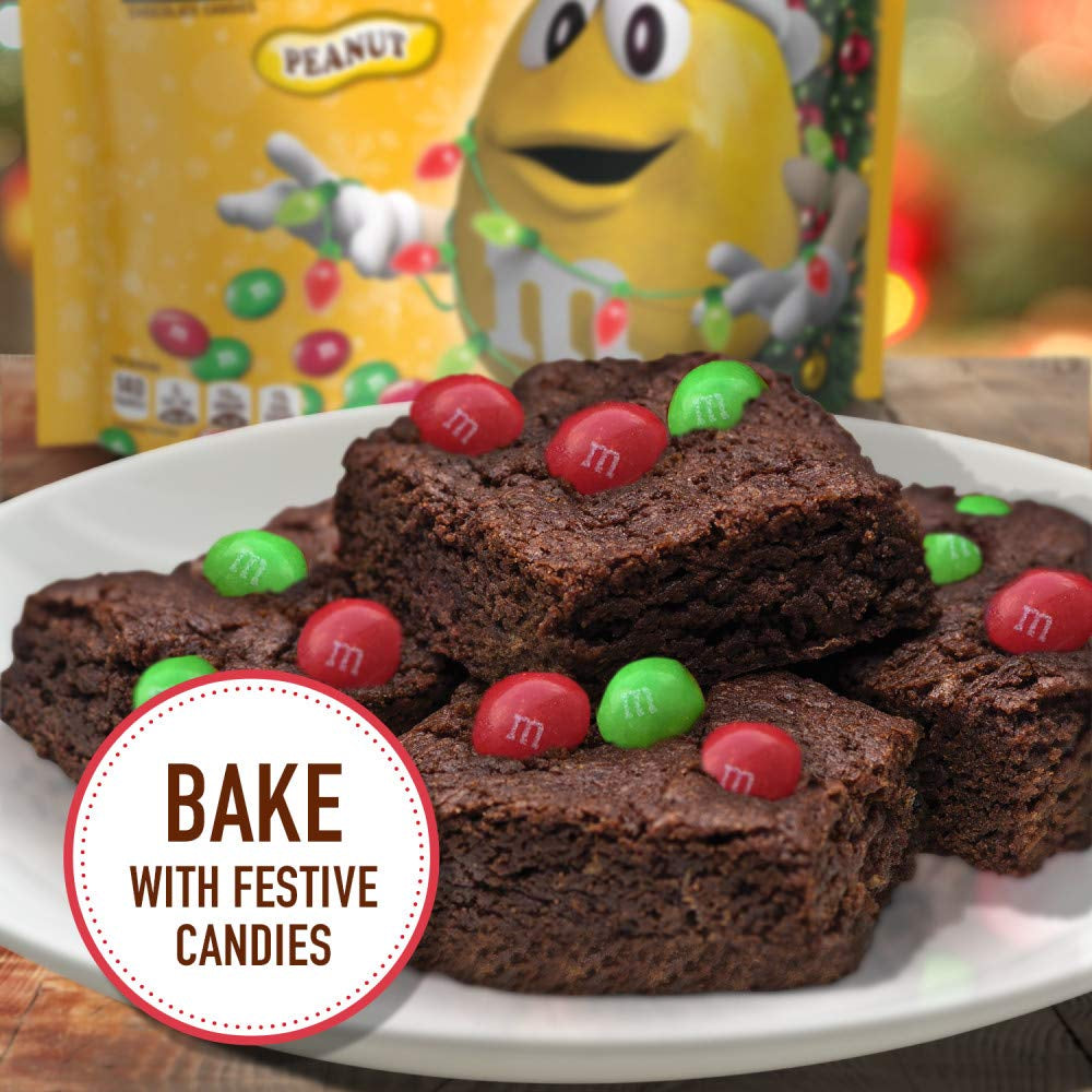 M&M'S Peanut Christmas Candy, Chocolate Christmas Stocking Stuffers, Red and Green Candy Bulk 38 Oz Bag