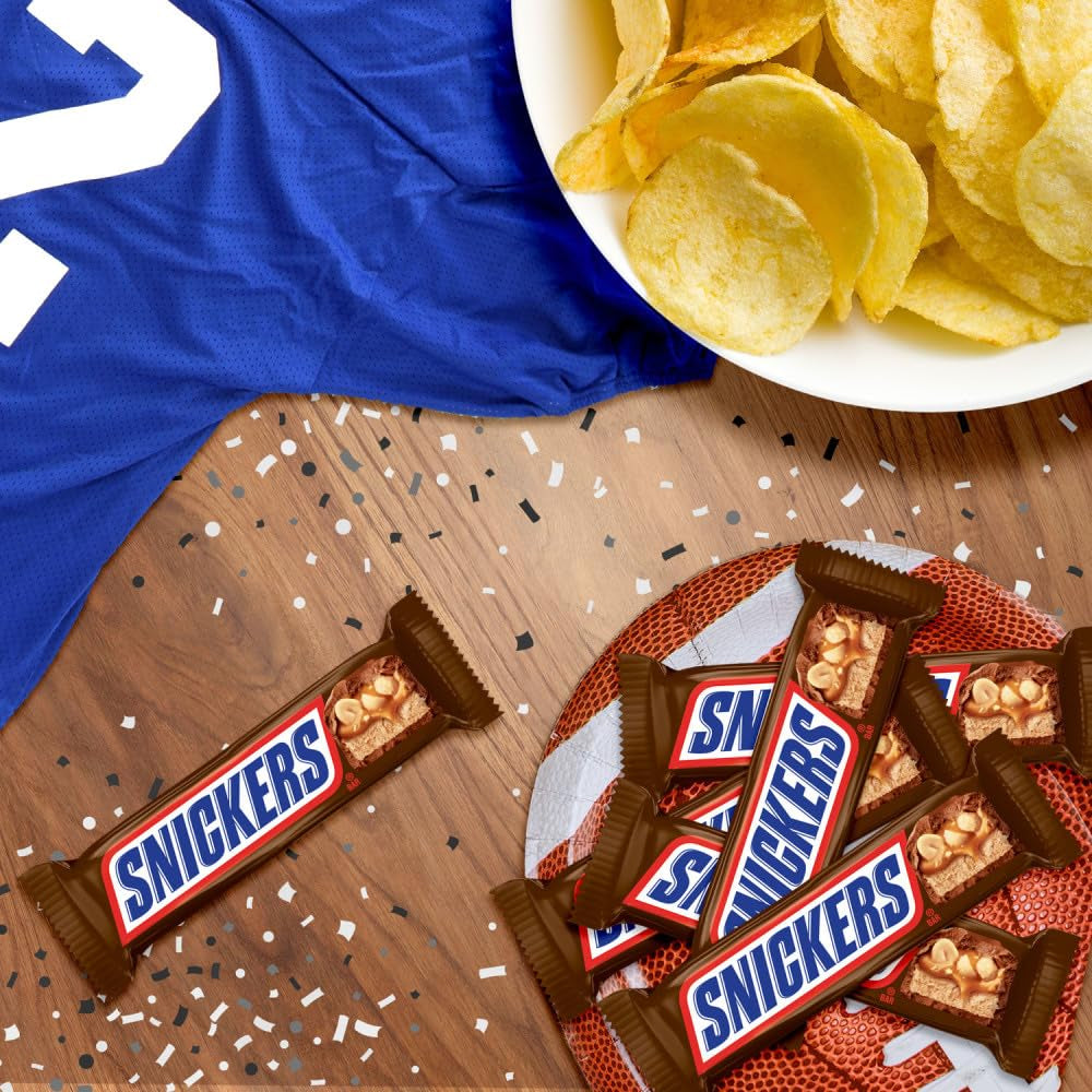 SNICKERS Full Size Milk Chocolate Candy Bars, 11.16Oz Bag, 6 Bars per Bag 
